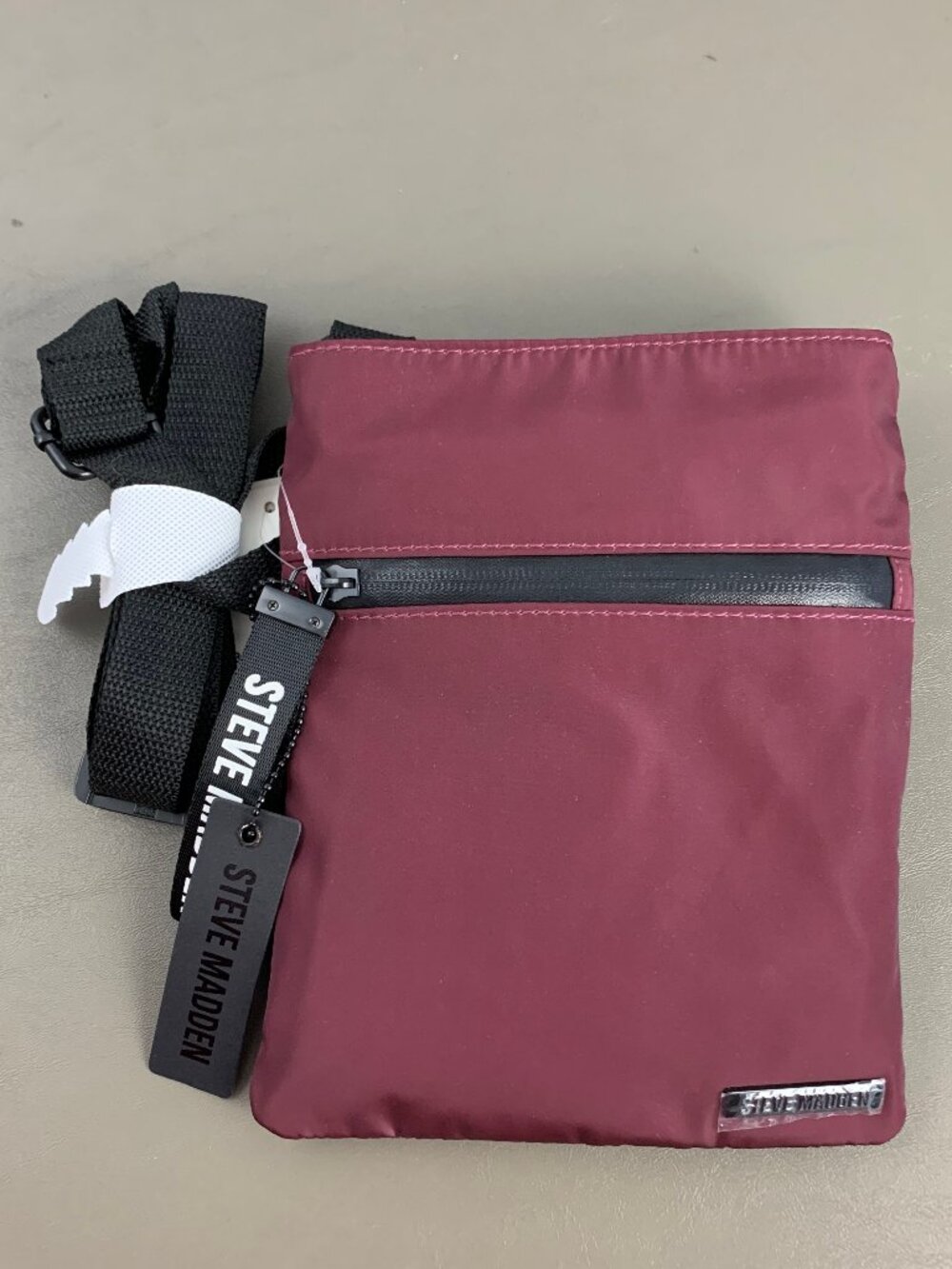 Steve Madden Men's Small Crossbody Bag, Oxblood Dark Red, One Size 7x9x1.5
